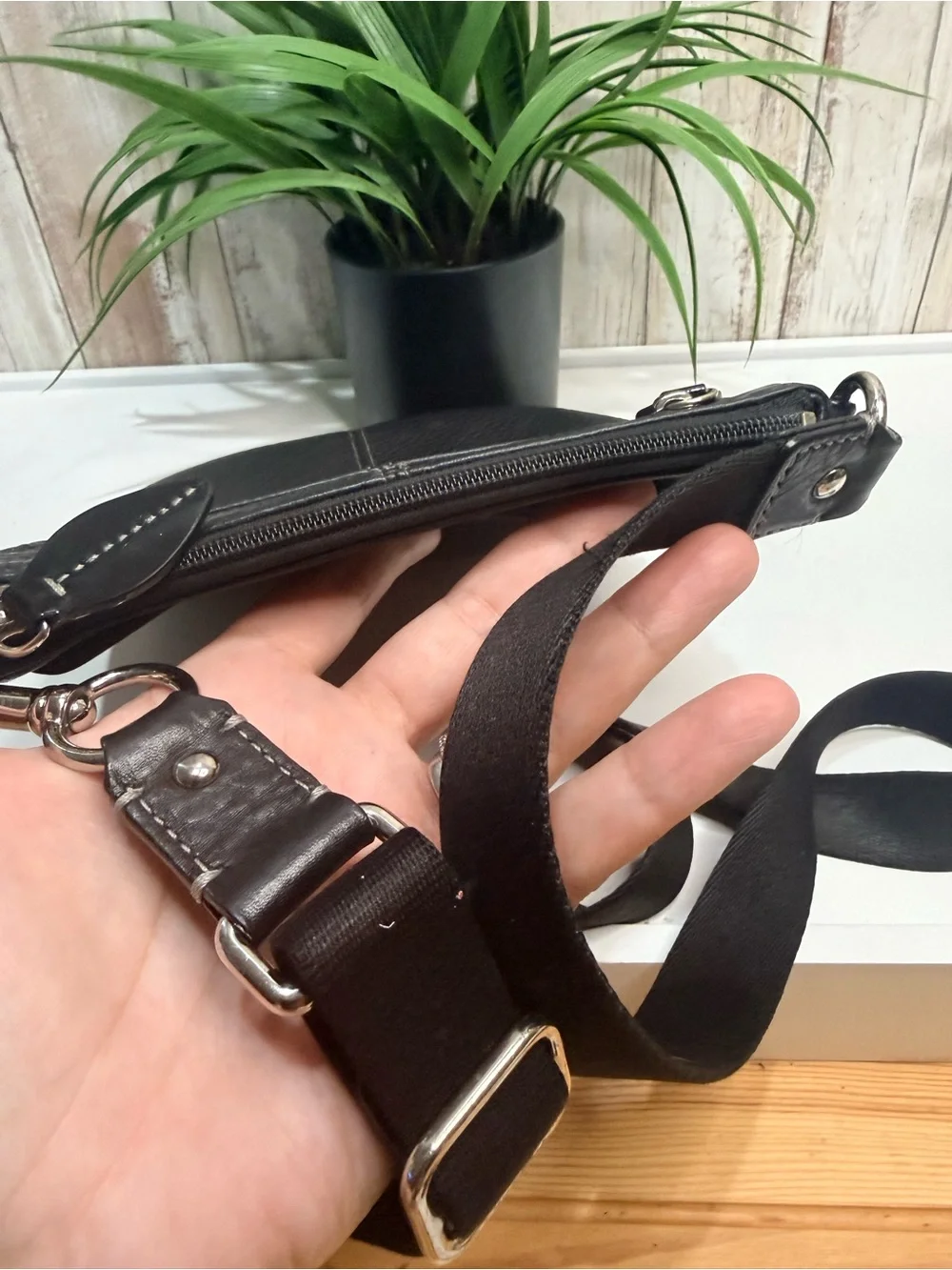 Coach Black Pebble Grain Leather Crossbody Bag Purse Adjustable Strap Read - Picture 3 of 7